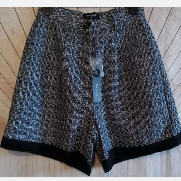 Beulah Women's Bermuda Black & White Thick Cozy Tweed Puffy Shorts Small - Picture 2 of 5